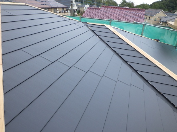 南面の貼り付け終了です