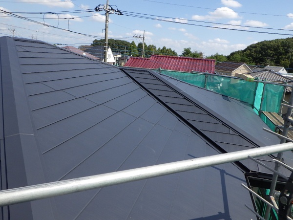 南面の完工です