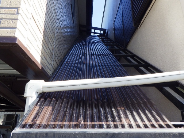 新規の波板を仮置きします