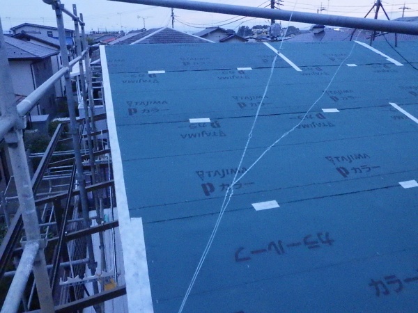 ルーフィングを固定しました