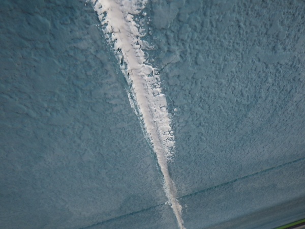 外壁目地の養生終了です