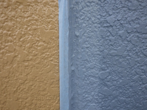 色替え部分の見切り塗装中です