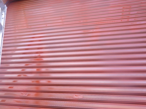 下塗り吹付が終了です