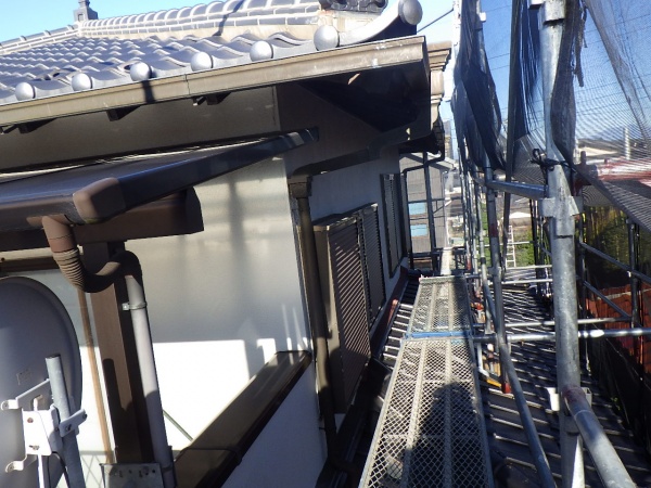 施工前の雨樋の状態です