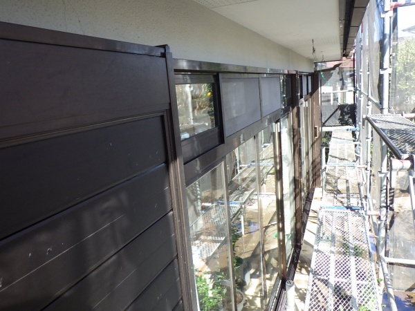 戸袋の洗浄が終了しました