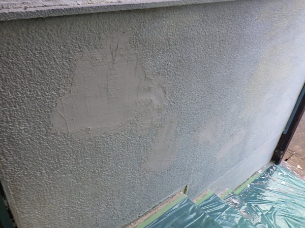 １回目のパテ終了です