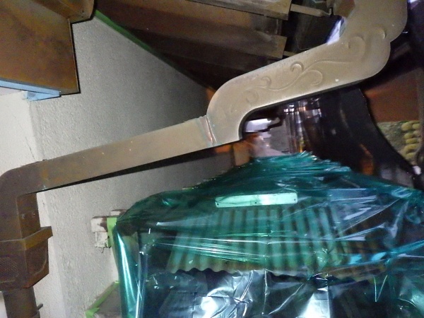 軒下物置の養生終了です