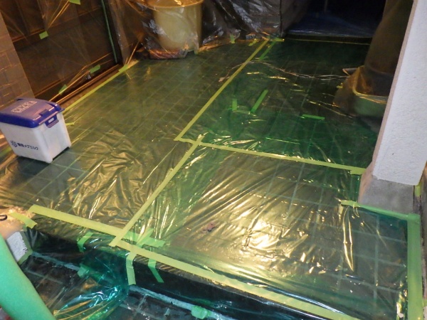 玄関の土間養生終了です