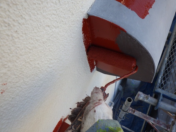 板金部の錆止め塗装中です