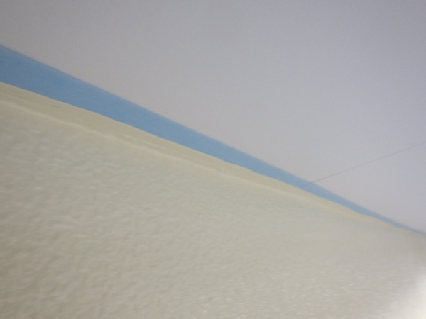 軒天取り合い中塗り終了です