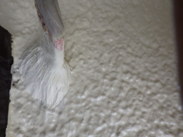 補修中の外壁面です