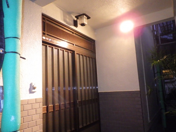 玄関周りの完工です