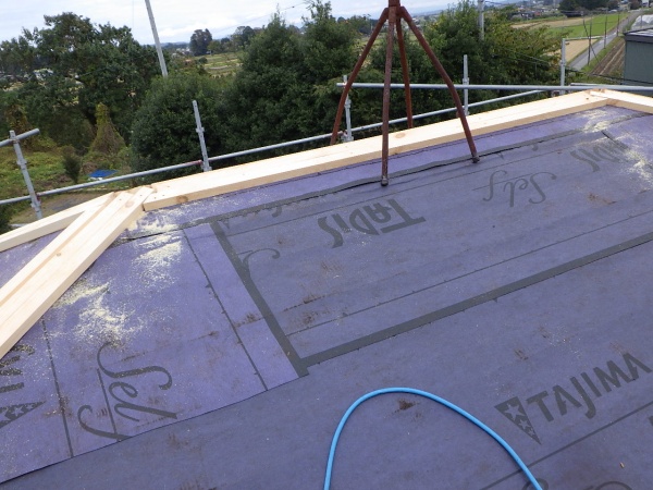 棟木の取り付け終了です