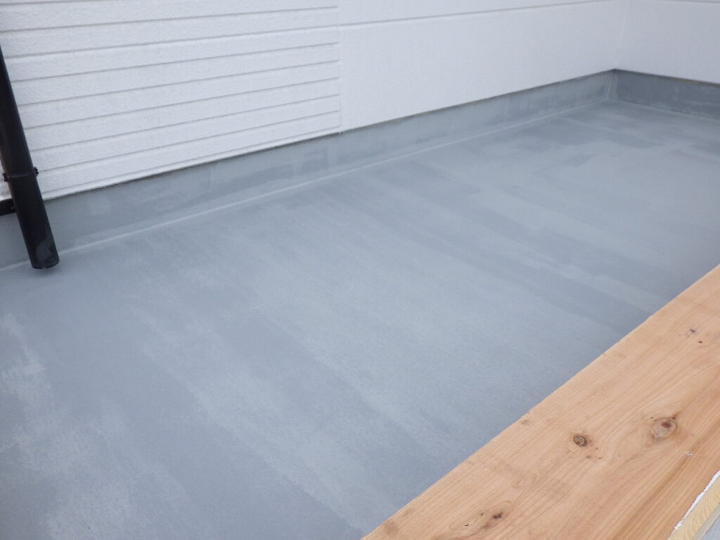 トップ１回目塗装終了です