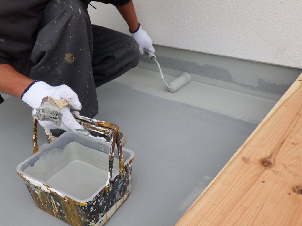 トップ２回目塗装中です