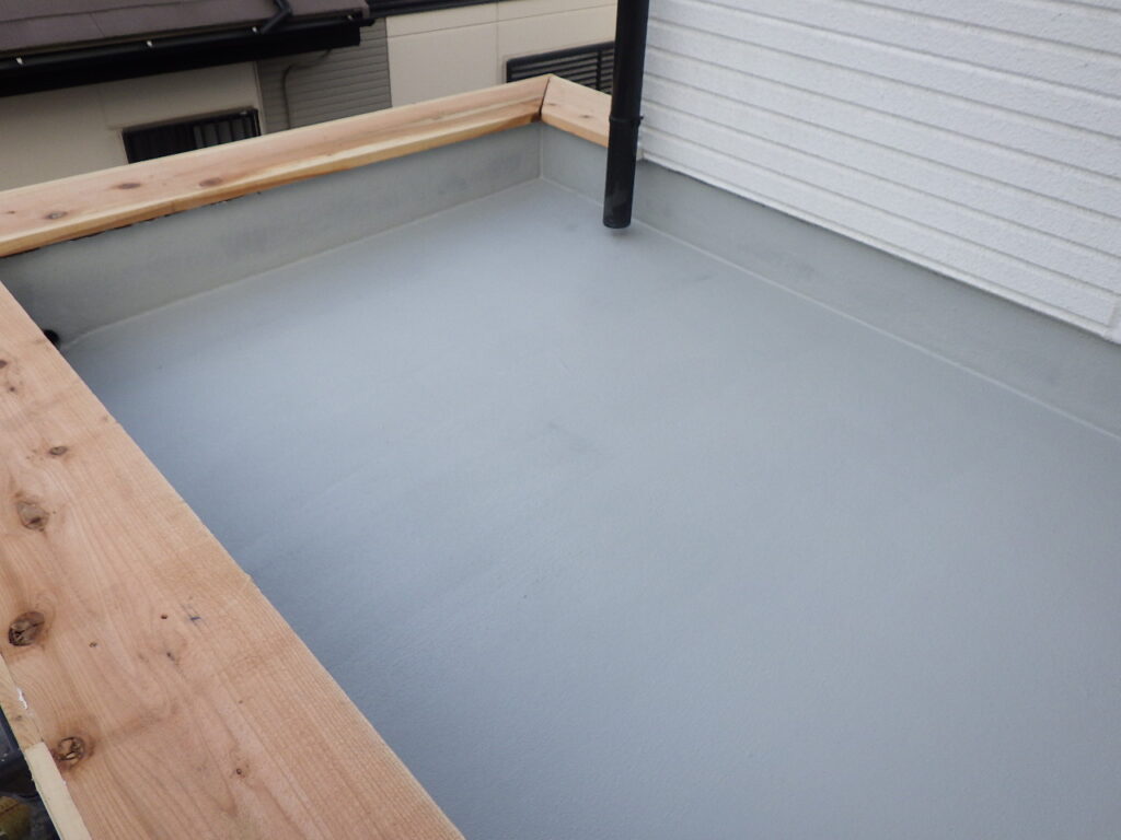 トップ２回目塗装終了です