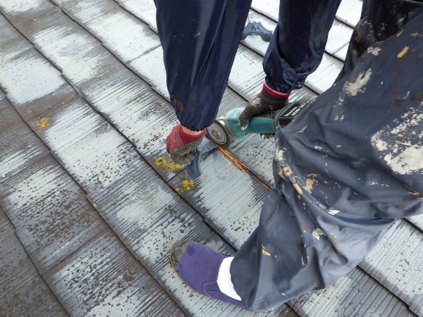 雪止めの撤去中です