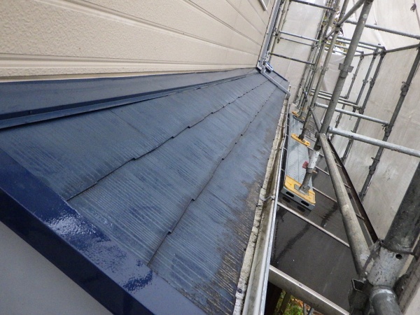 下屋根の洗浄終了です