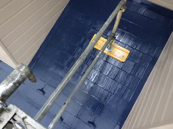 下屋根の洗浄終了です