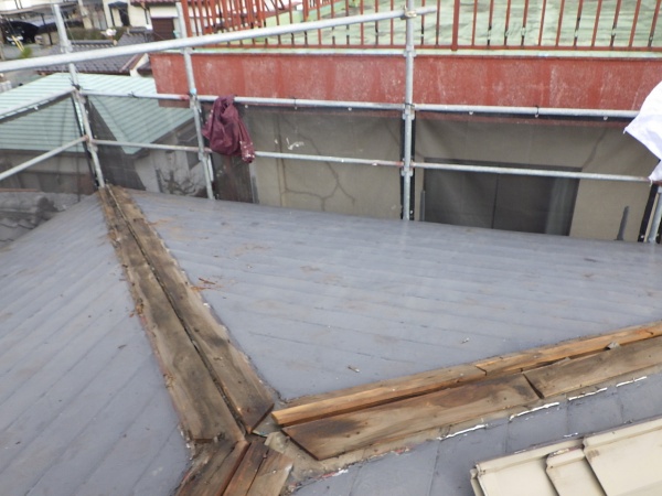 棟板金の撤去終了です