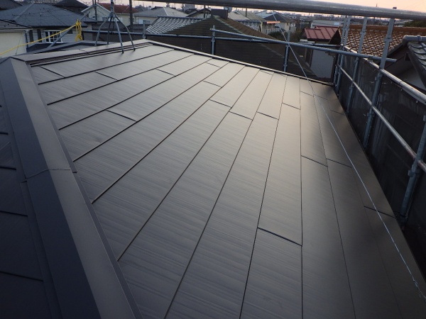 大屋根カバー工事が終了しました