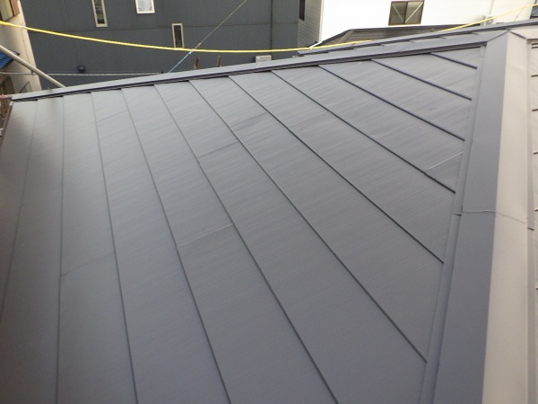 大屋根カバー工事が終了しました