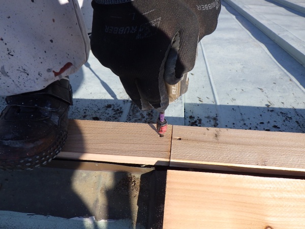 新規棟木を取り付けました