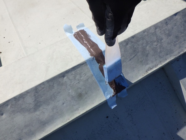 シーリング中です