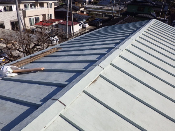 棟板金下地交換工事が終了しました