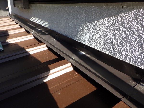 壁水切りを取り付けました