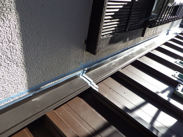 シーリング用の養生をしました