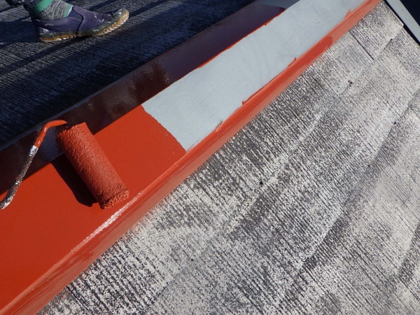 錆止めローラー塗装中です