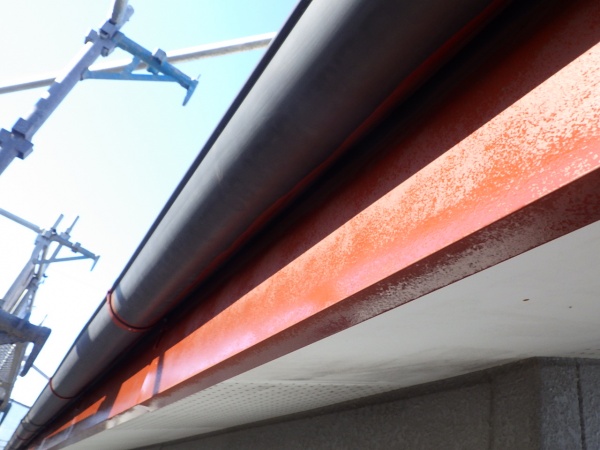 鼻隠しの錆止め塗装終了です