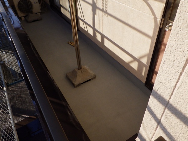 ２階ベランダ塗装の完工です