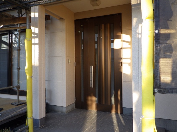 玄関周りの完工です