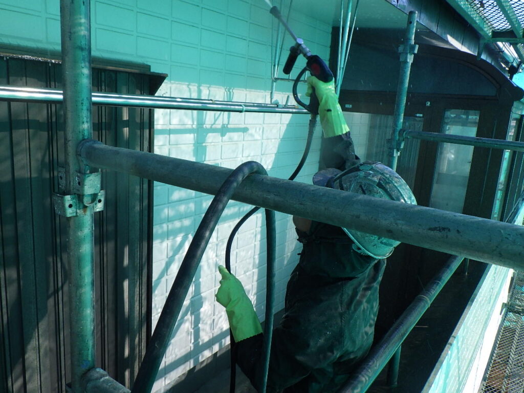 高圧洗浄中です