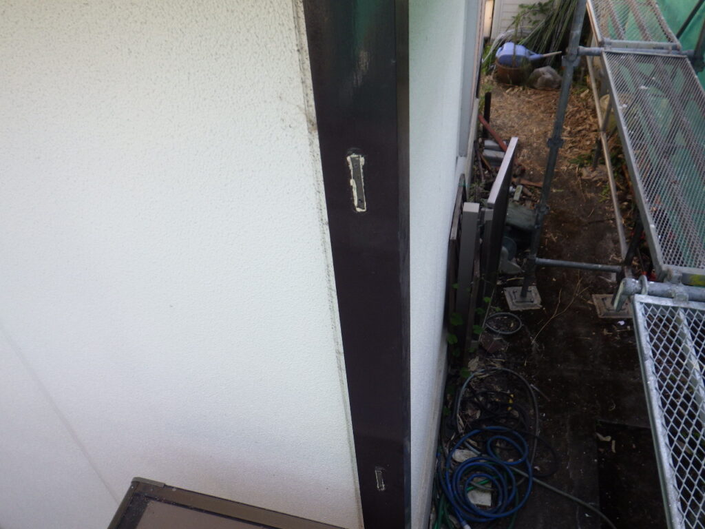 竪樋金具の撤去終了です