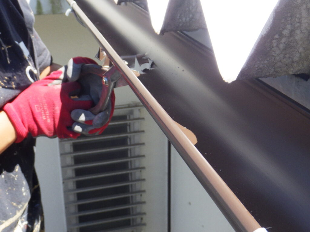 排水穴の加工中です