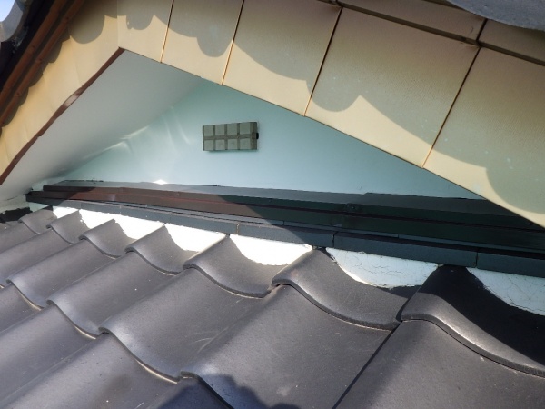 壁水切り板金の上塗り終了です