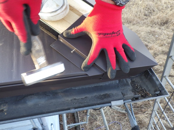 剣先の取り付け中です