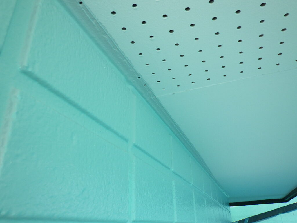 取り合い塗装上塗り終了です