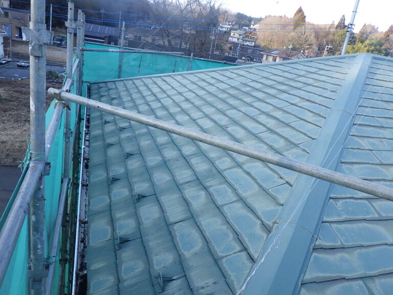 下塗り前の屋根の状態です