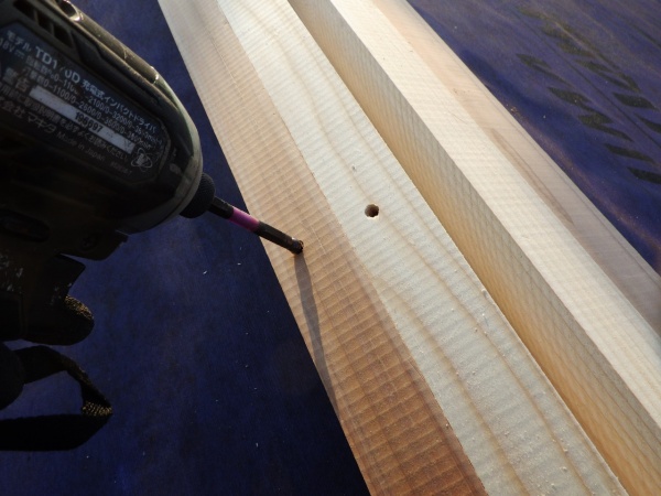 棟木の取り付け中です