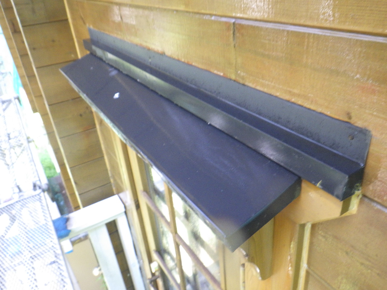 洗浄後の窓周りの状態です