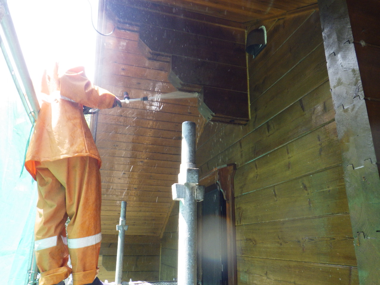 高圧洗浄中です