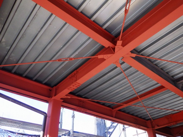 車庫鉄部の錆止めが終了しました