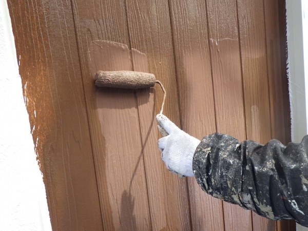 外壁上塗り塗装中です