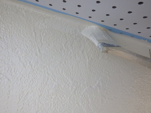 ２回目塗装中です