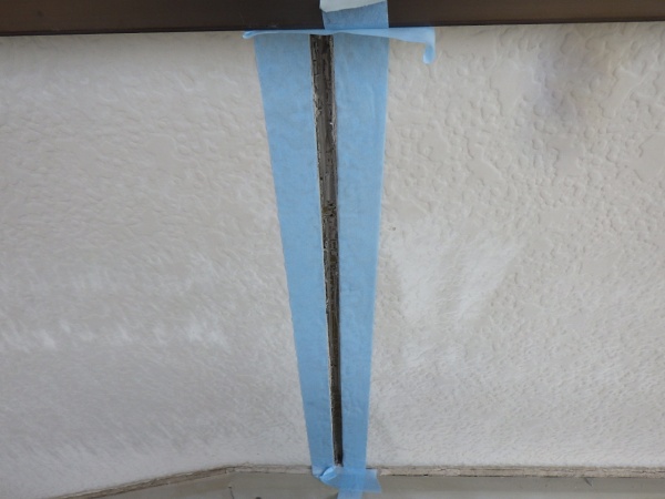 シーリング用の養生をしました