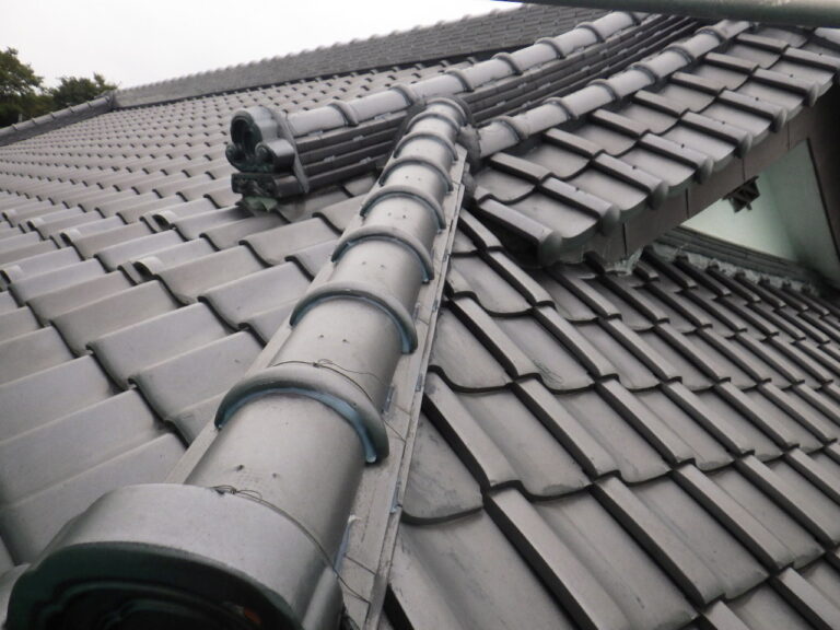 大屋根のラバーロックが終了しました